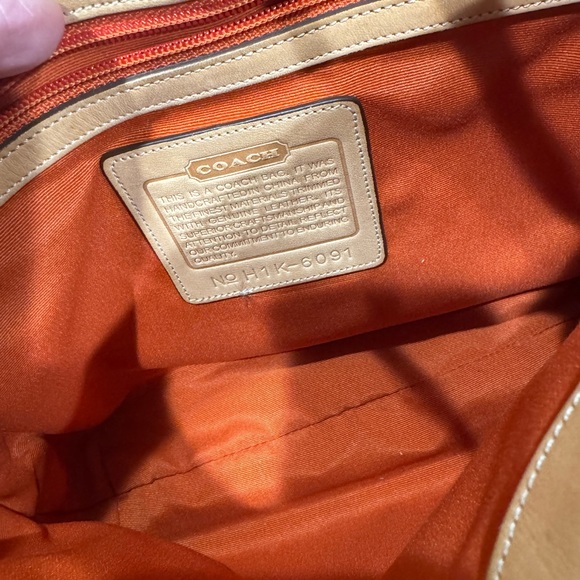 Used Coach small shoulder bag - Picture 6 of 9